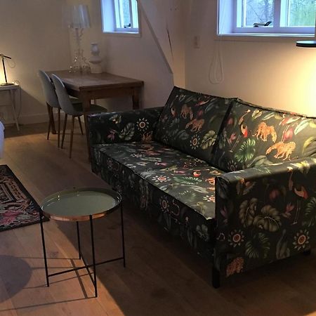 Ninet7 Bed & Breakfast Тилбург Екстериор снимка