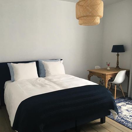 Ninet7 Bed & Breakfast Тилбург Екстериор снимка