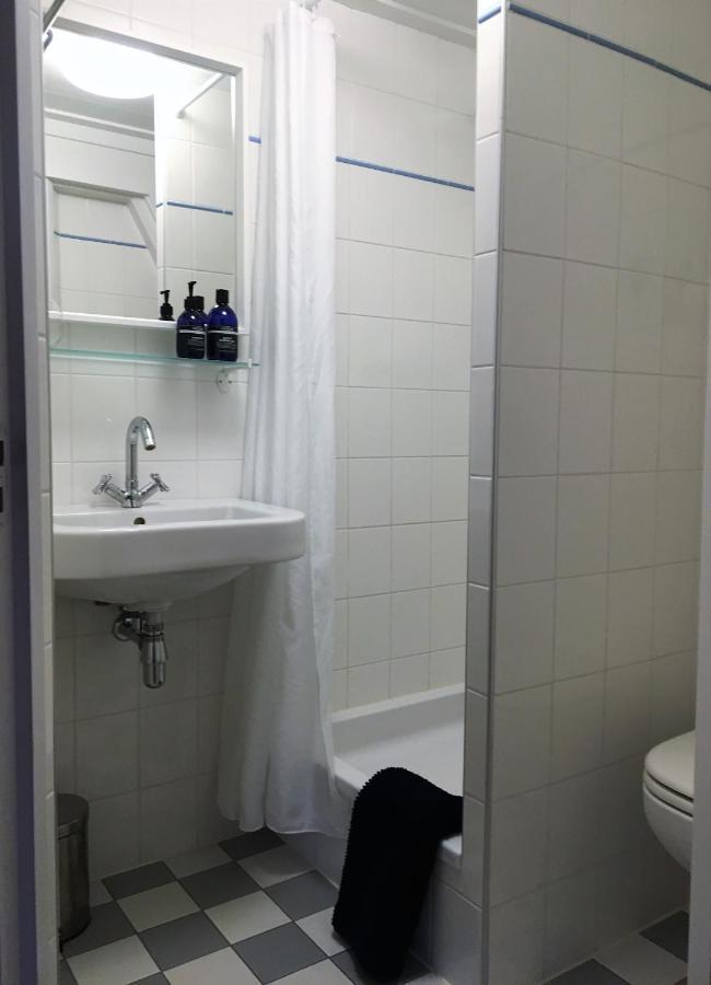 Ninet7 Bed & Breakfast Тилбург Екстериор снимка
