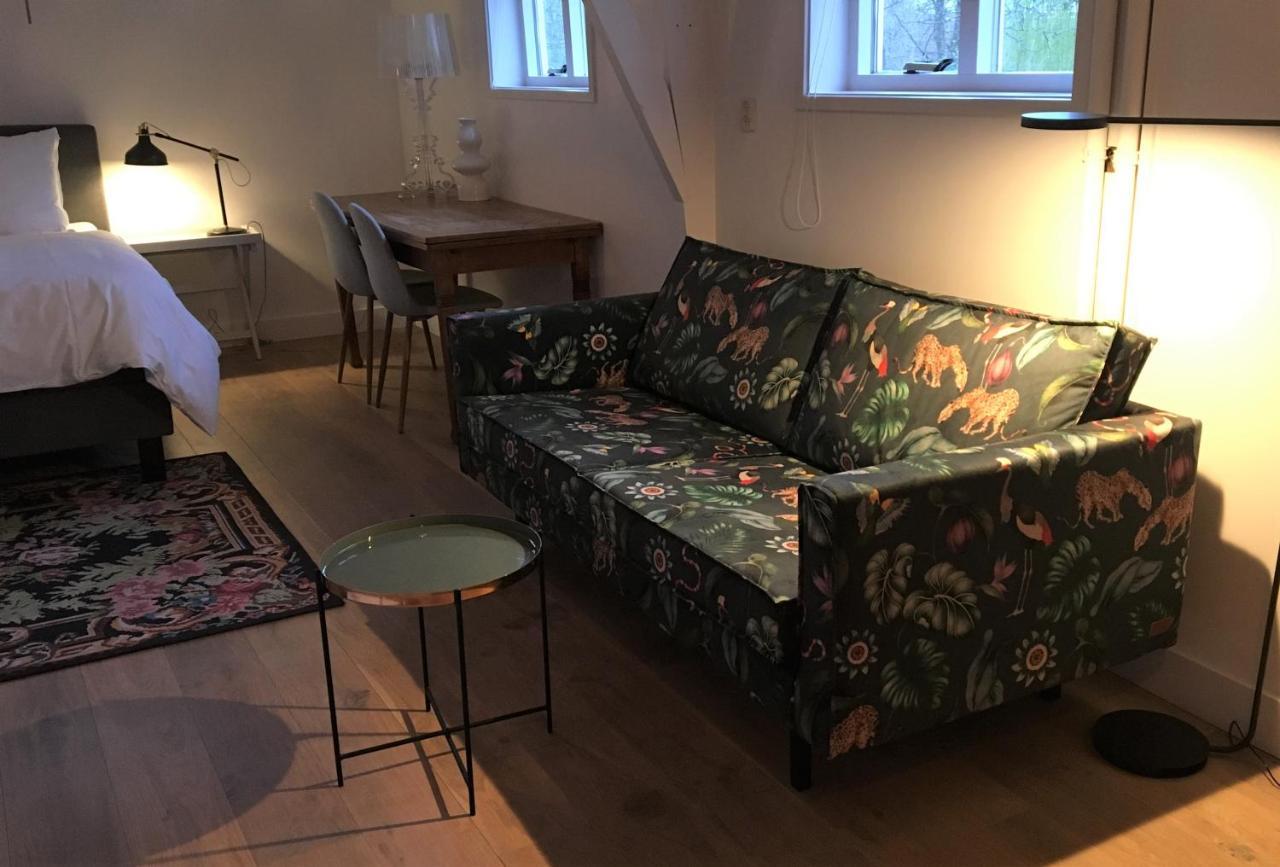 Ninet7 Bed & Breakfast Тилбург Екстериор снимка