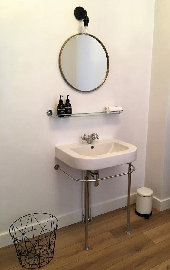 Ninet7 Bed & Breakfast Тилбург Екстериор снимка