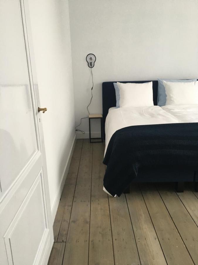 Ninet7 Bed & Breakfast Тилбург Екстериор снимка